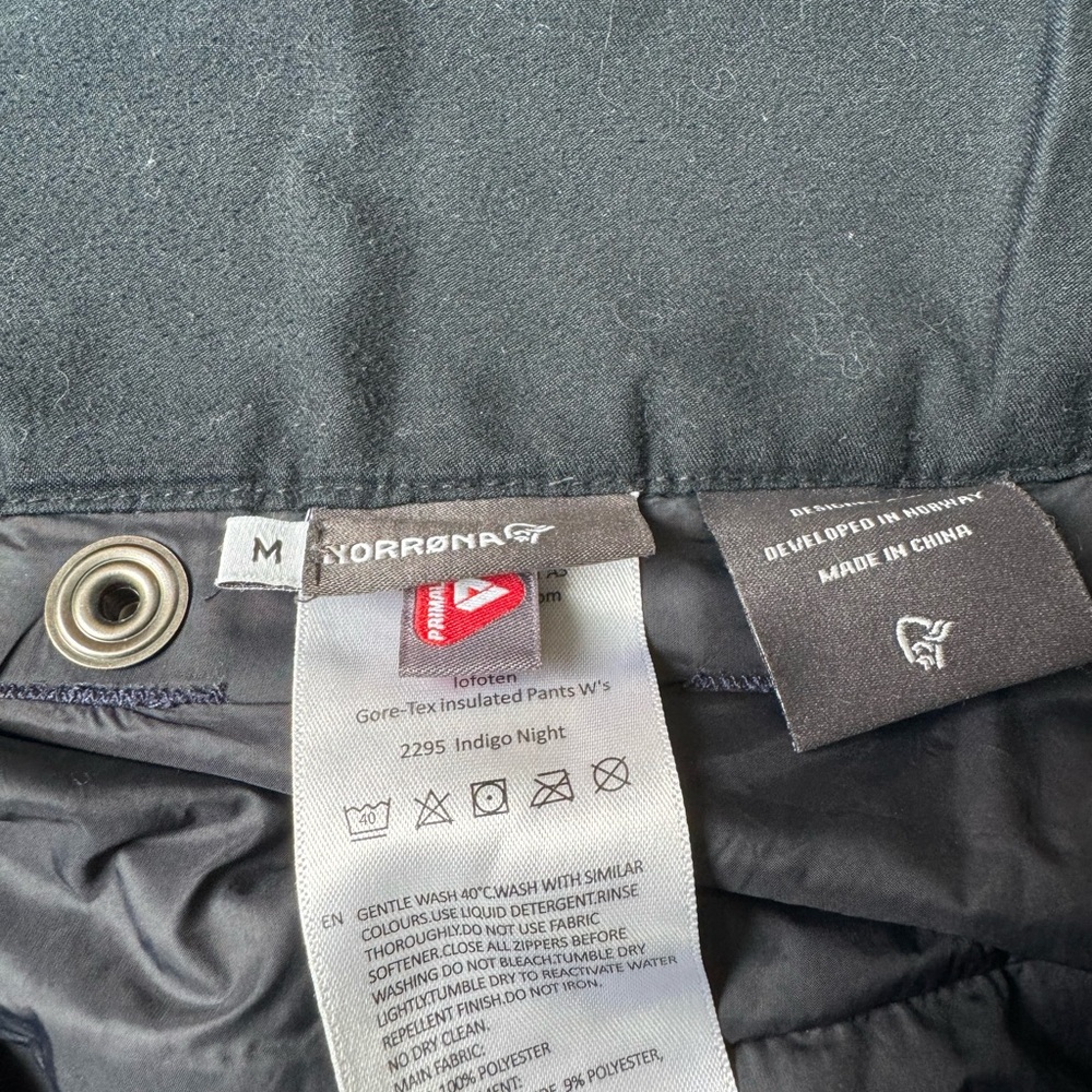 Norrona Lofoten Insulated Gore-Tex Ski Pants - Picture 8 of 9